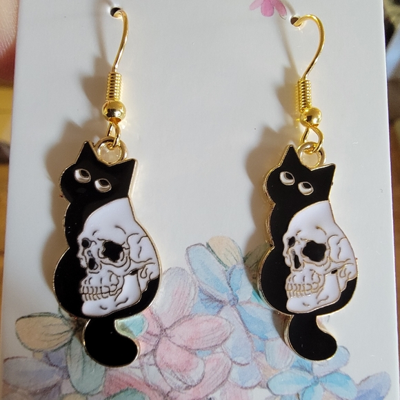 *2 for $13* Gothic Black Cat & Skull Earrings - Picture 1 of 4